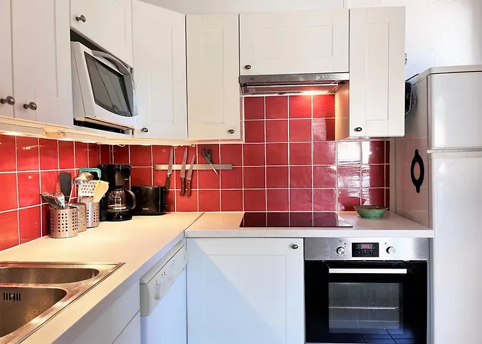 Duplex Avec Piscine, 3 Pièces Cabine, 6 Couchages, Terrasses Et Parking Proche - - Fr-1-251-536 * Le Lavandou